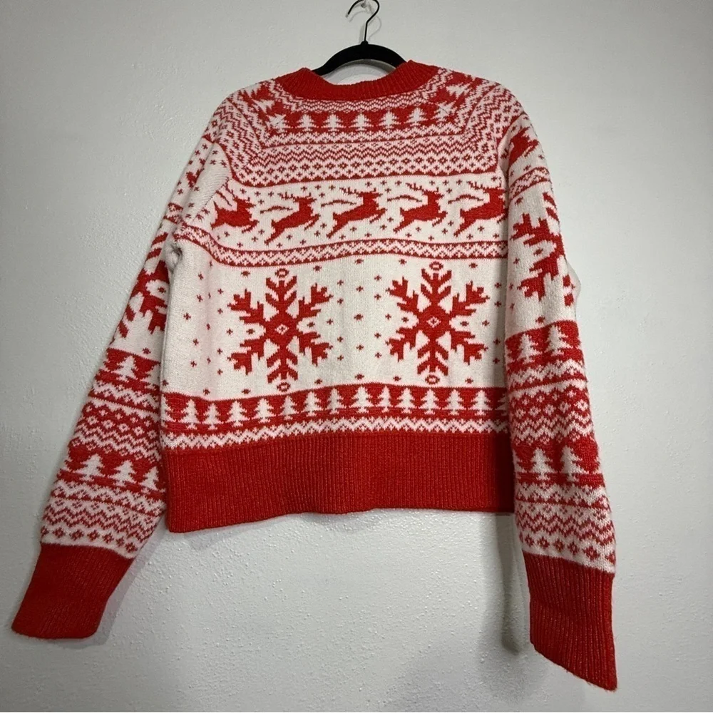 Dec. 25th red/white Christmas holiday cardigan. Sz L. Preowned. Like new.